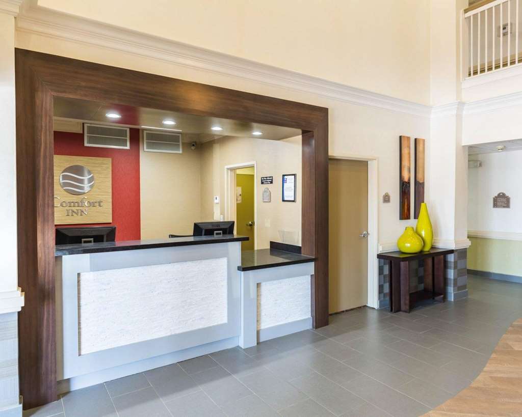 Econo Lodge Inn & Suites East Houston I-10 Dalaman gambar